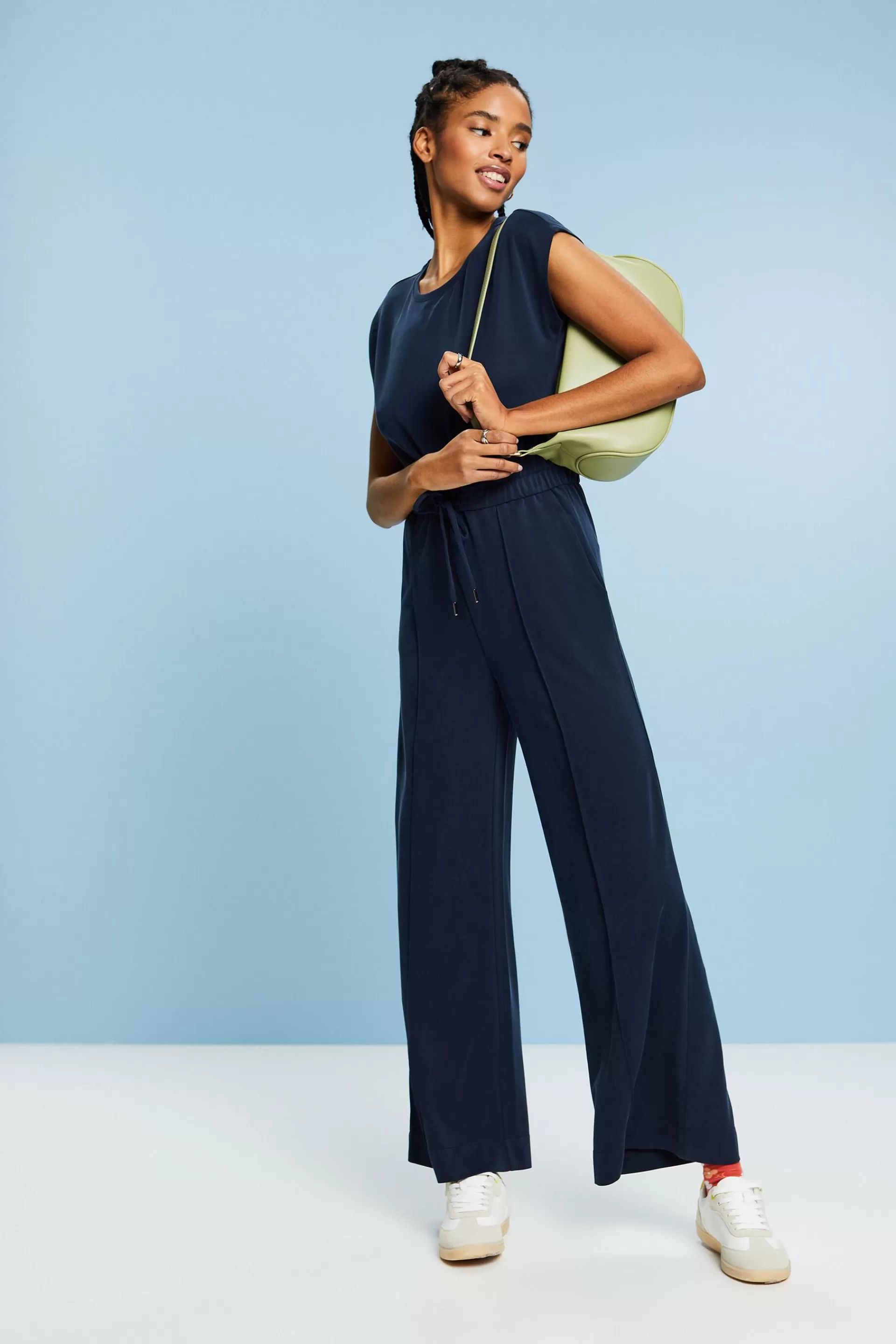 Ärmelloser Jumpsuit mit Faltennaht-ESPRIT Flash Sale