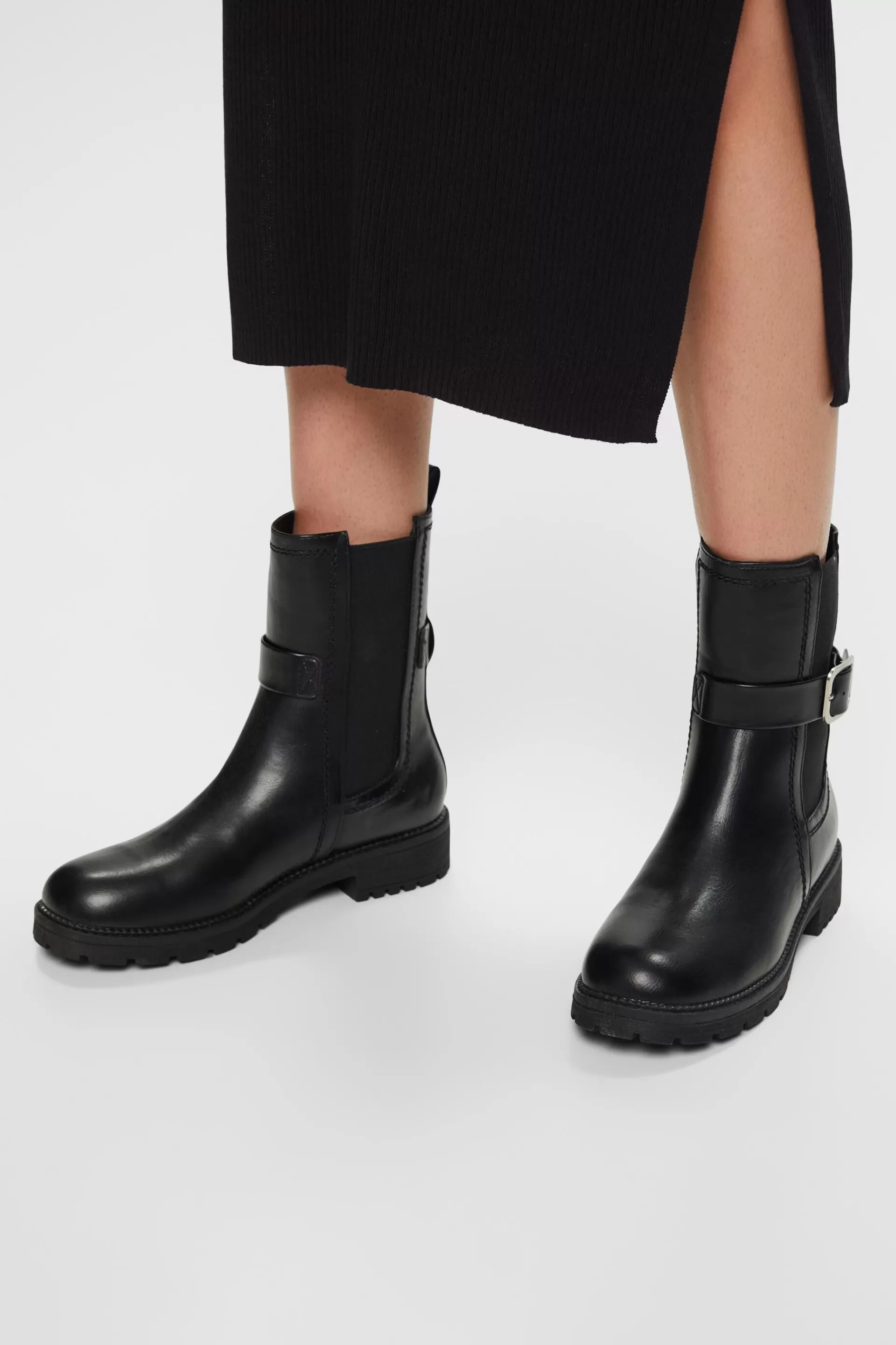 Chelsea Boots aus veganem Leder mit Schließe-ESPRIT Discount