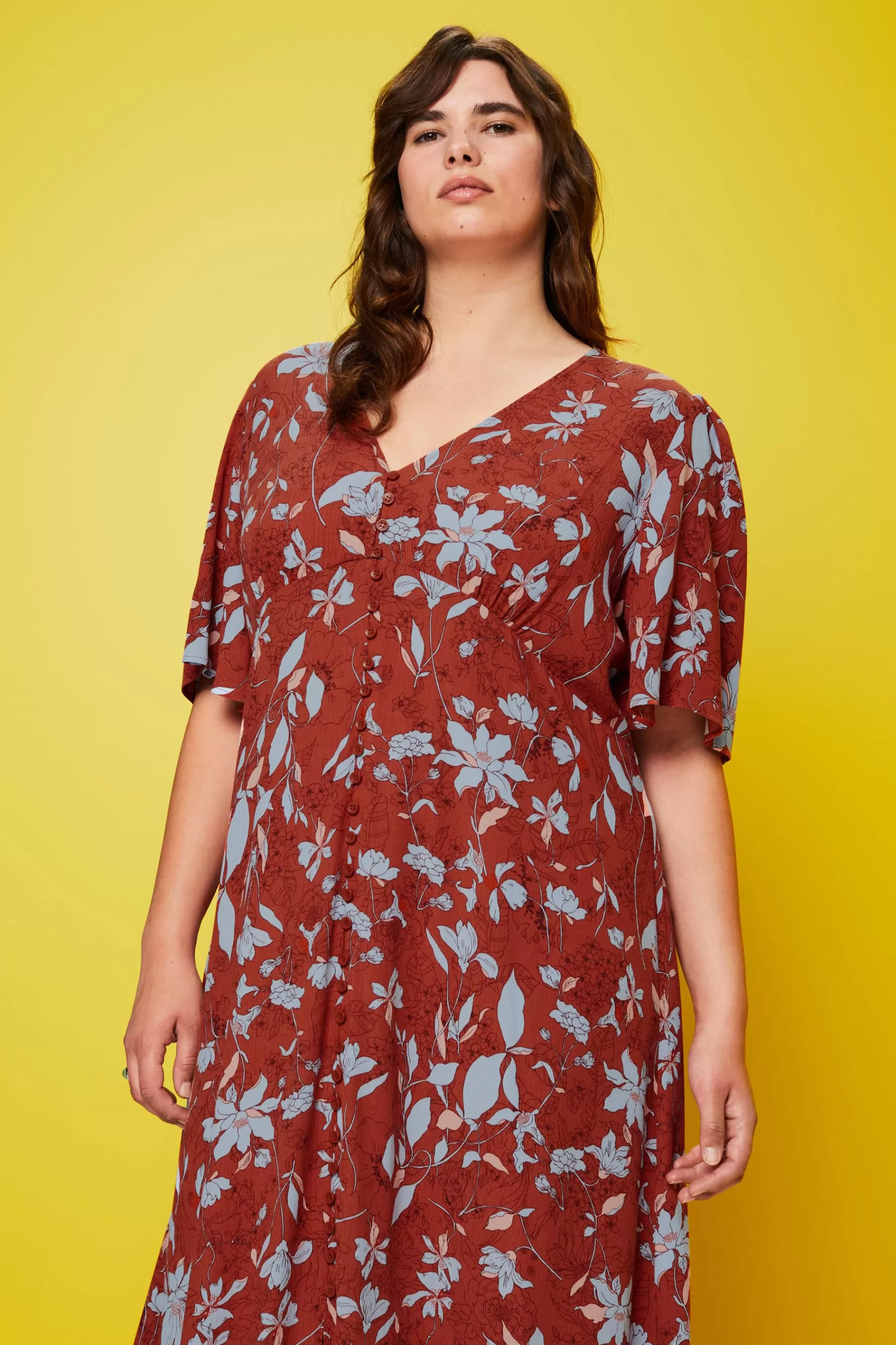 CURVY Midikleid mit Allover-Muster-ESPRIT New