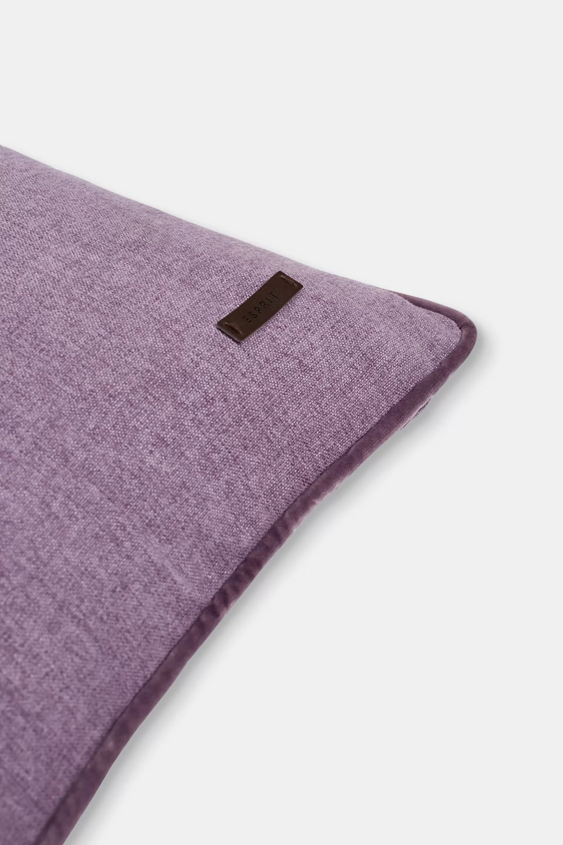 Dekorative Kissenhülle mit Samt-Paspelierung-ESPRIT Store