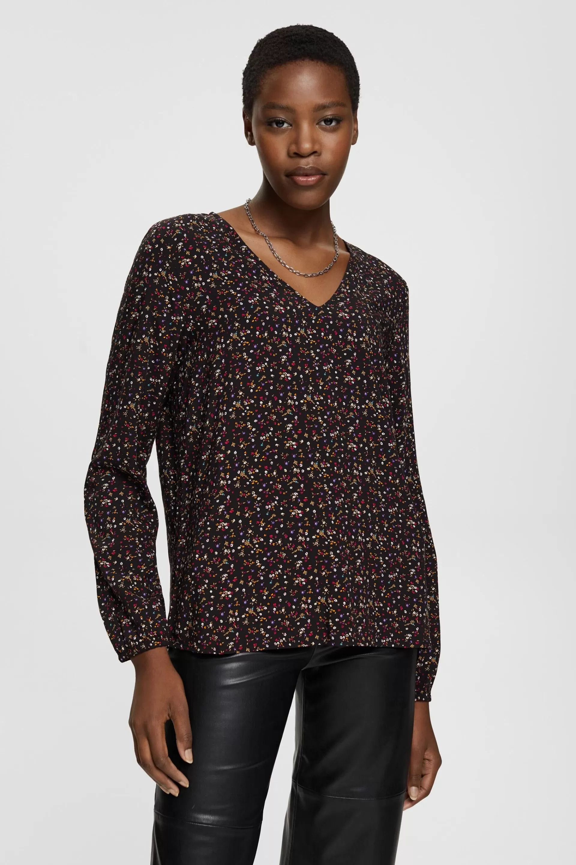 Geblümte Bluse mit V-Neck, LENZING™ ECOVERO™-ESPRIT Sale