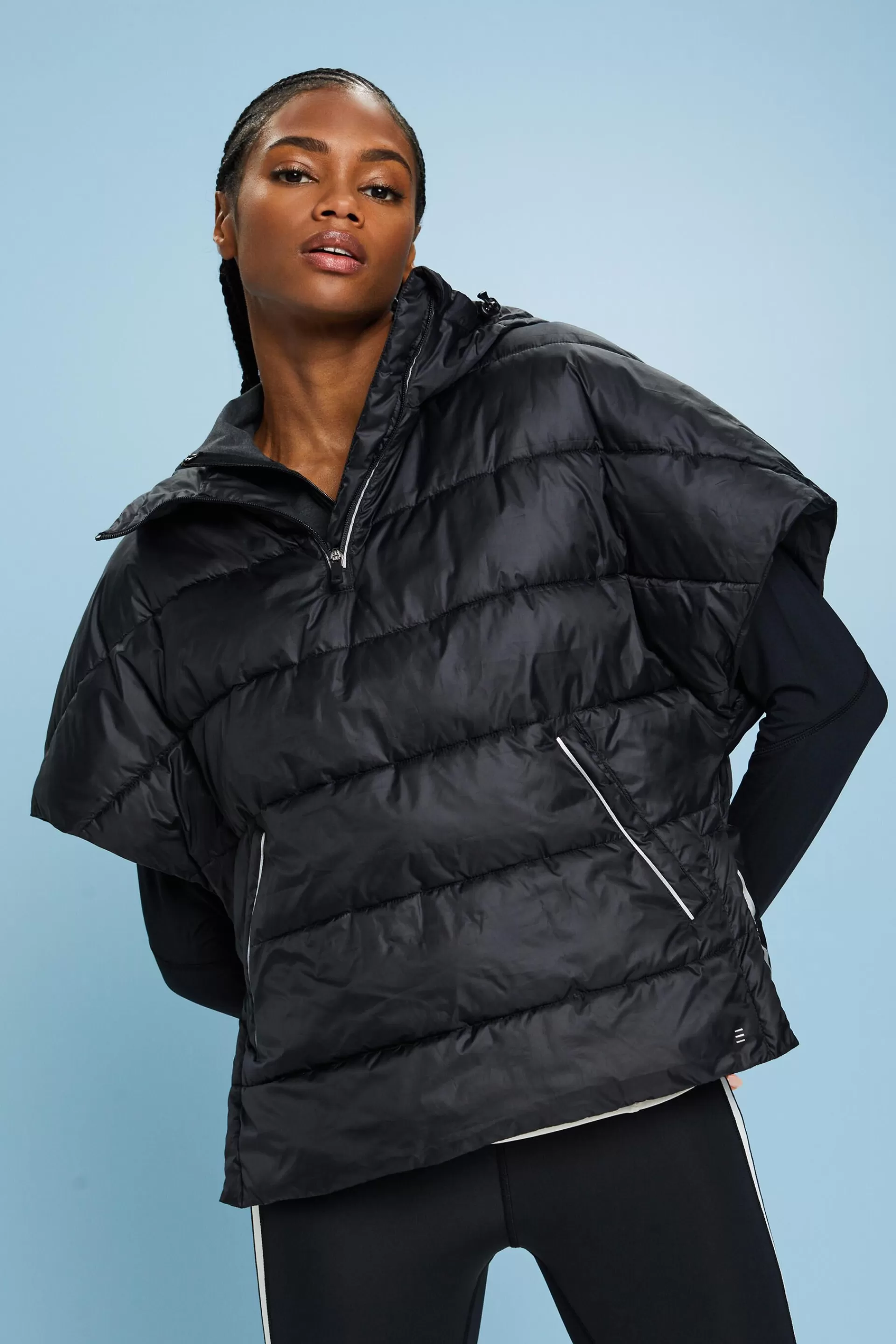 Gepolsterte Active Weste mit Kapuze-ESPRIT Store