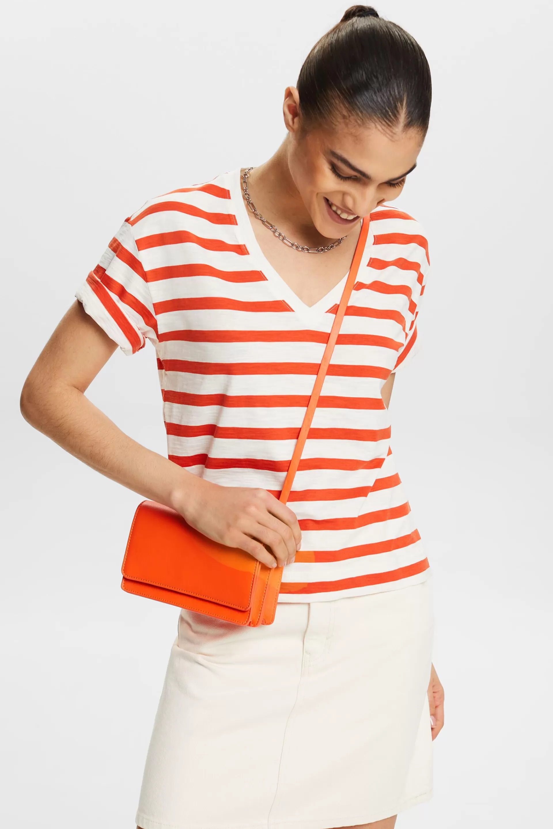 Gestreiftes T-Shirt mit V-Ausschnitt-ESPRIT Shop