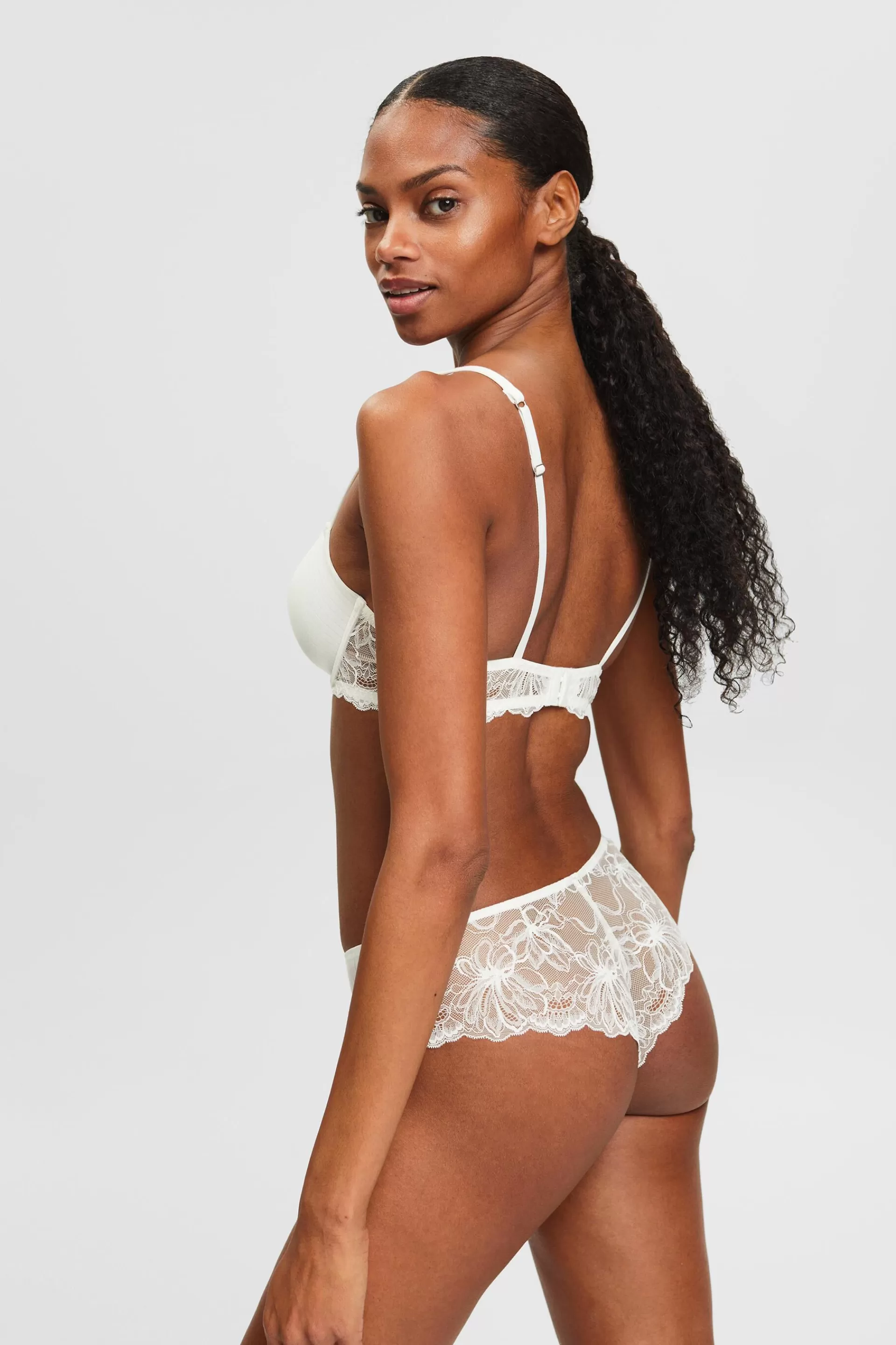 Hipster-Shorts aus Spitze-ESPRIT Online