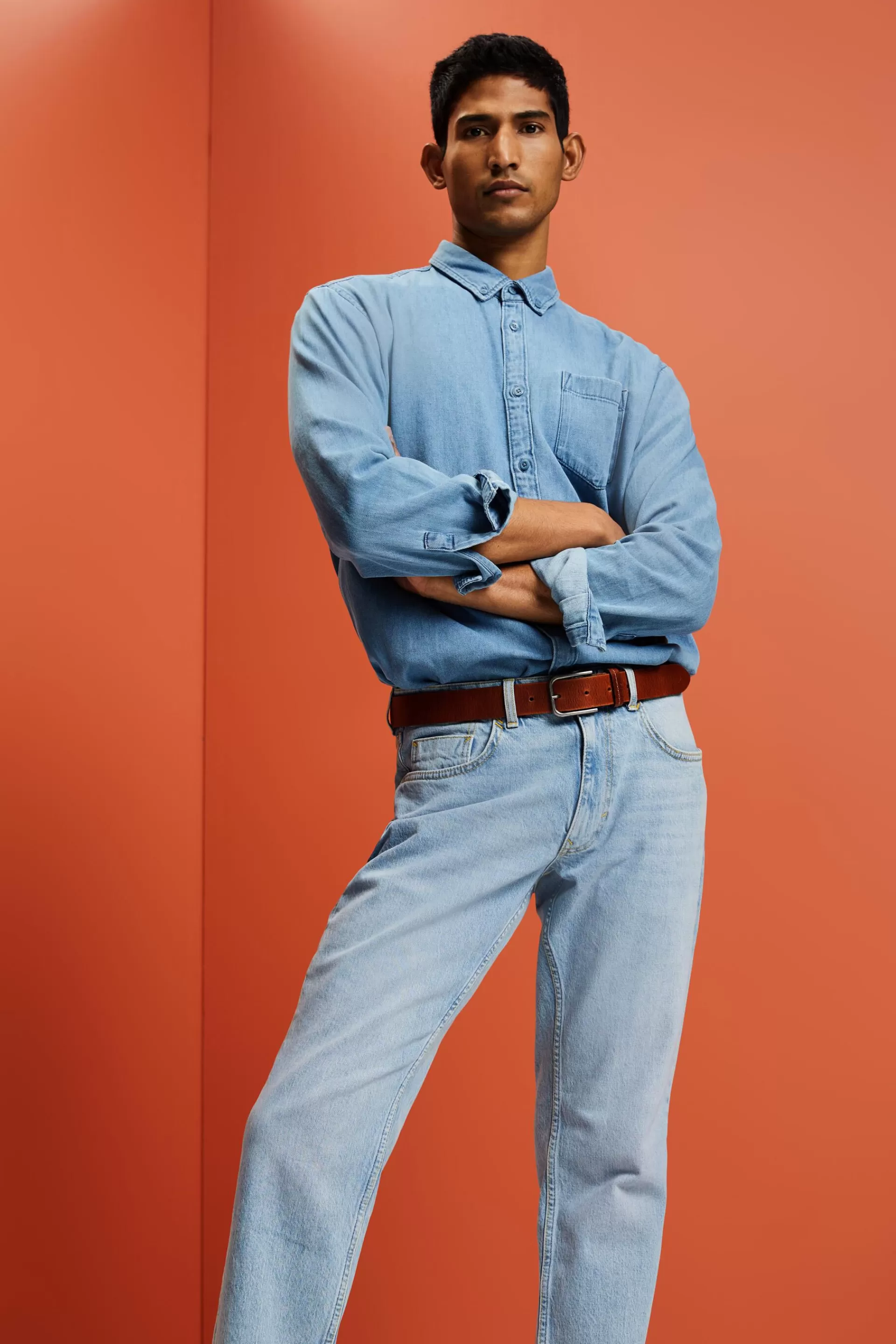 Jeans in bequemer, schmaler Passform-ESPRIT Hot