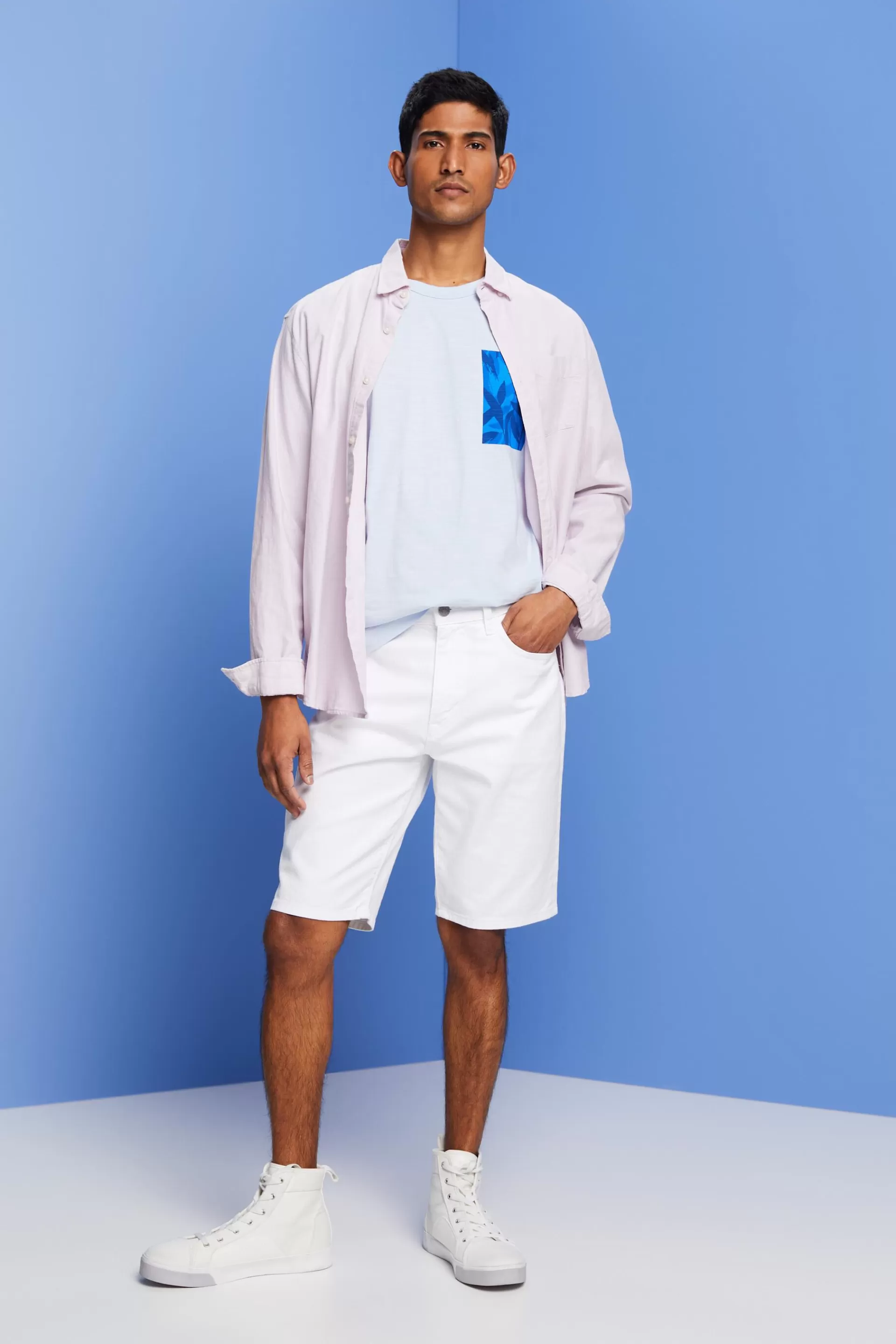 Jersey-T-Shirt mit Brust-Print, 100 % Baumwolle-ESPRIT Clearance