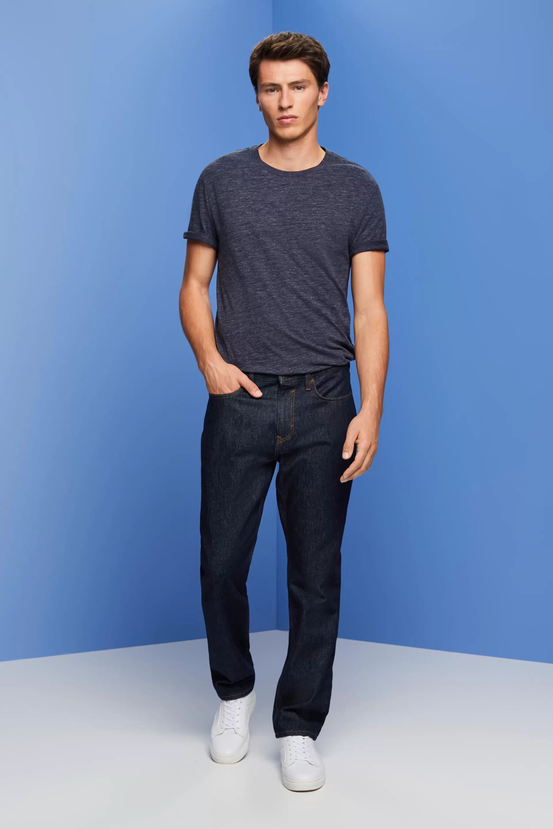 Jersey-T-Shirt mit Rundhalsausschnitt-ESPRIT Store
