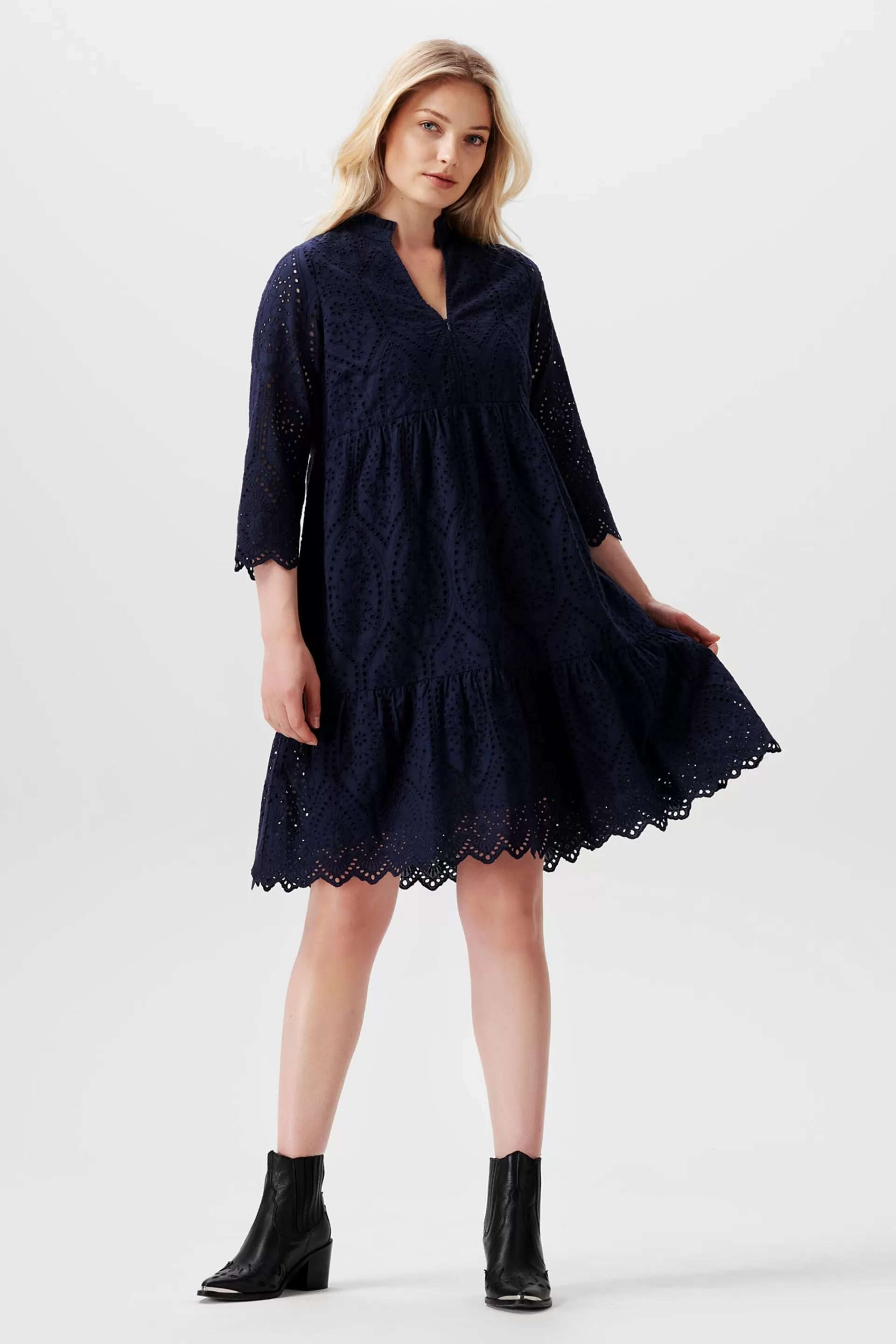 Kleid mit Lochstickerei und Stillfunktion-ESPRIT Hot