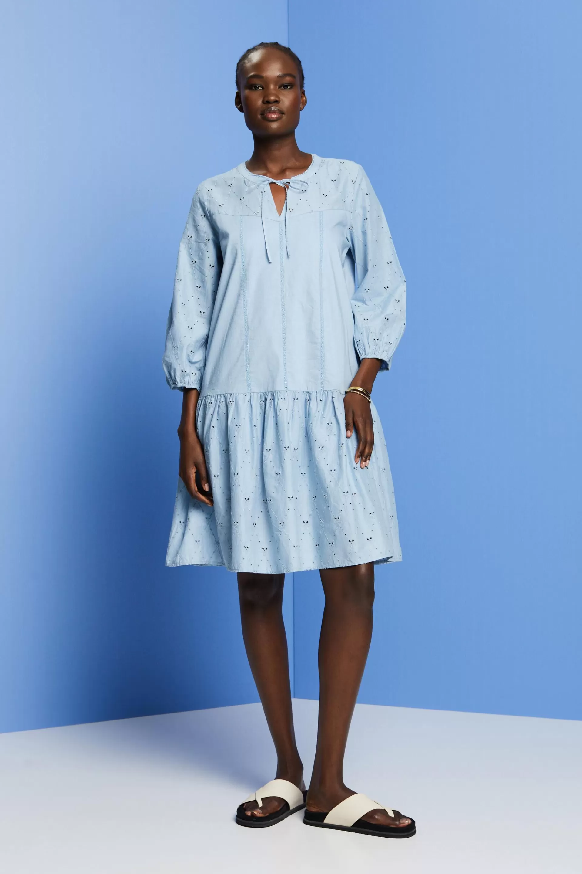 Kleid mit Stickerei, 100 % Baumwolle-ESPRIT Store