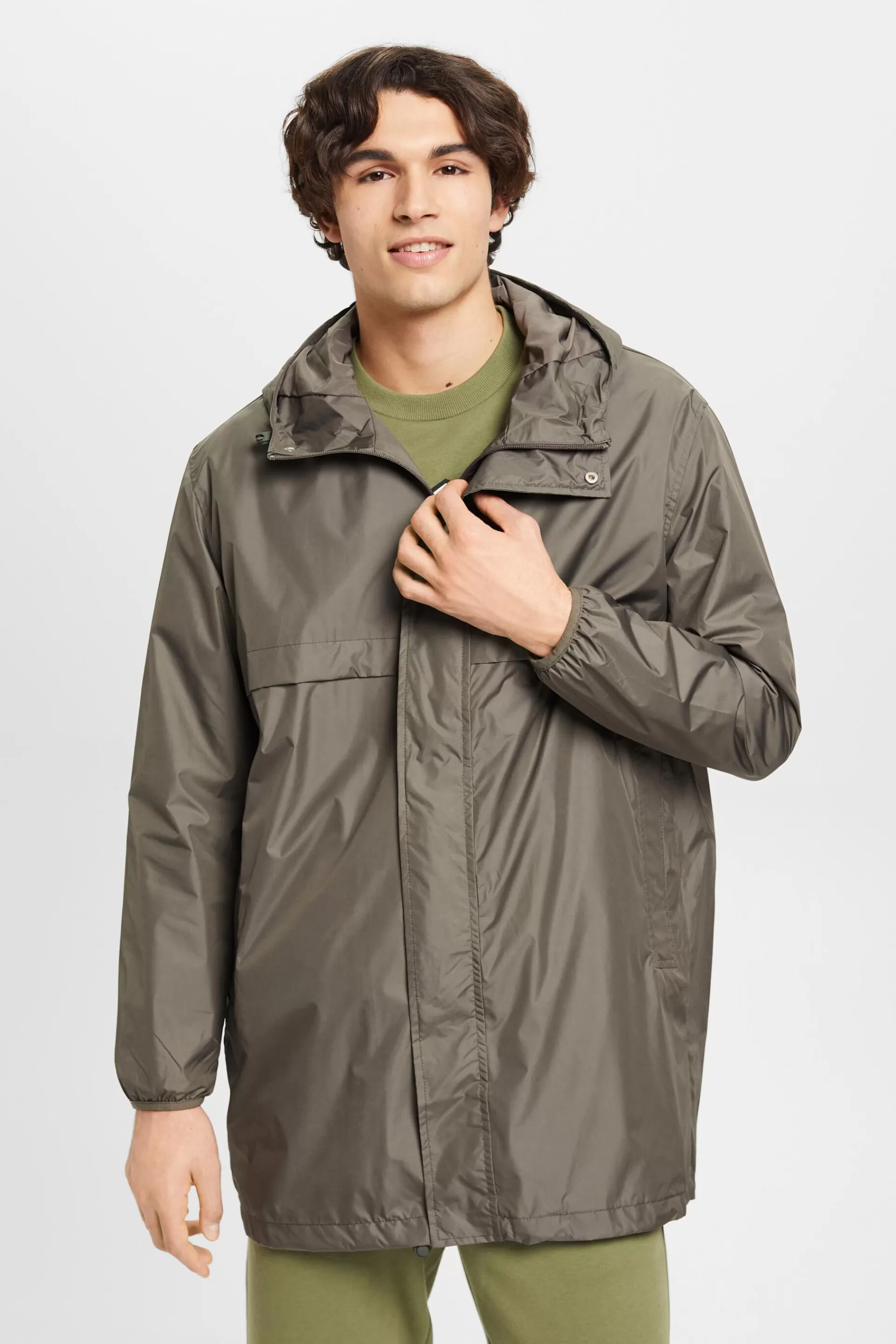 Leichte Regenjacke mit Kapuze-ESPRIT Store