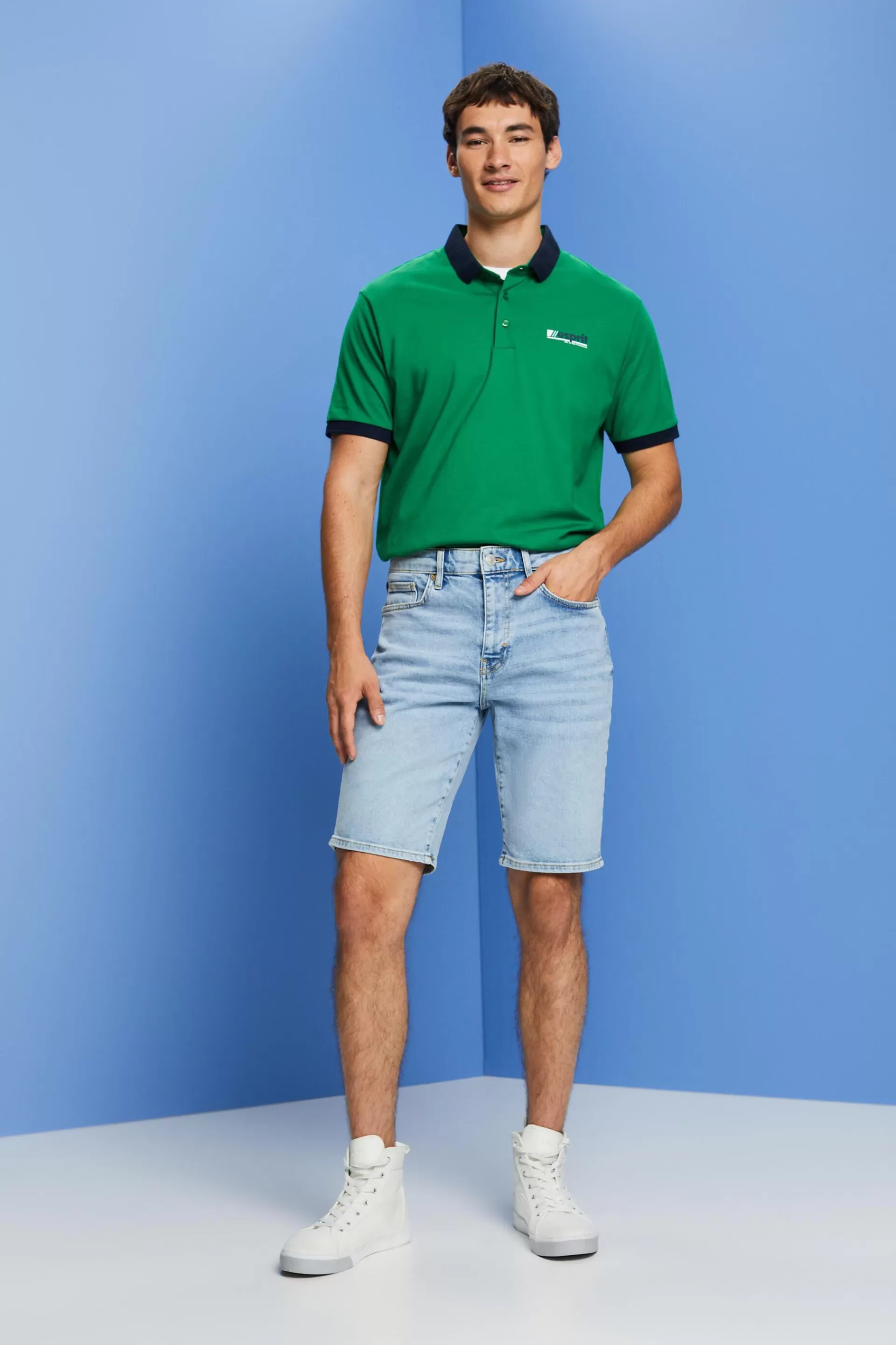 Lockere Jeansshorts in schmaler Passform-ESPRIT Hot