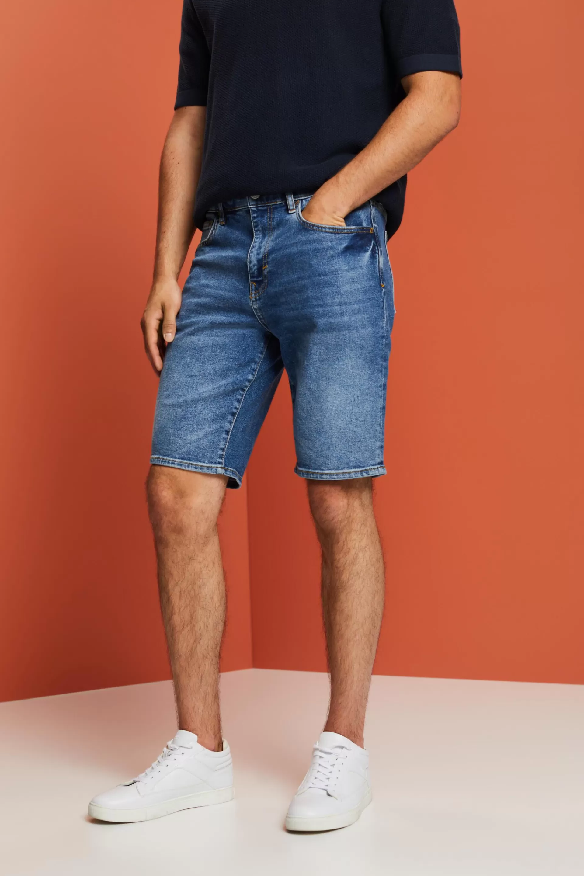 Lockere Jeansshorts in schmaler Passform-ESPRIT Flash Sale