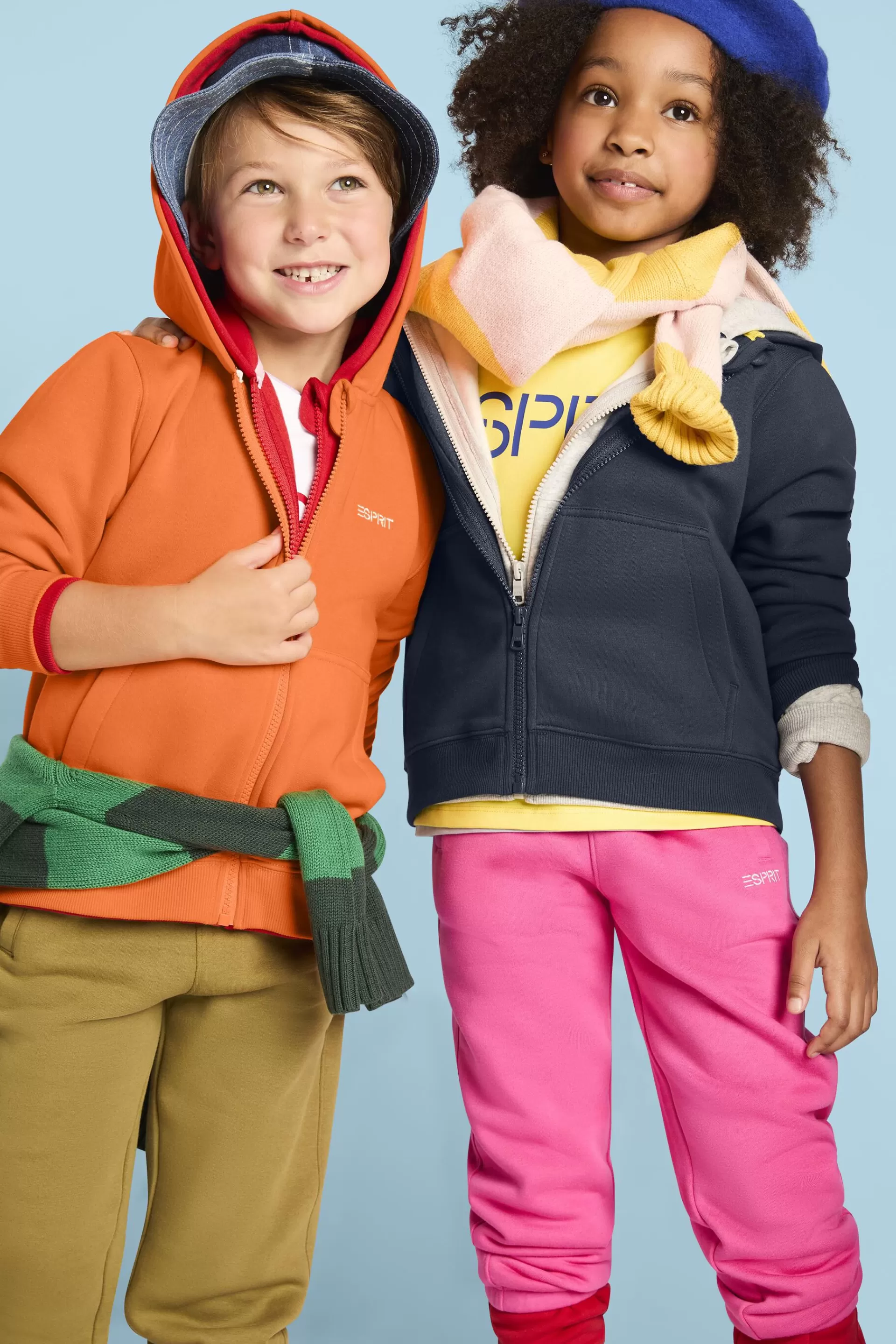 Logo-Kapuzenjacke mit Reißverschluss-ESPRIT Clearance