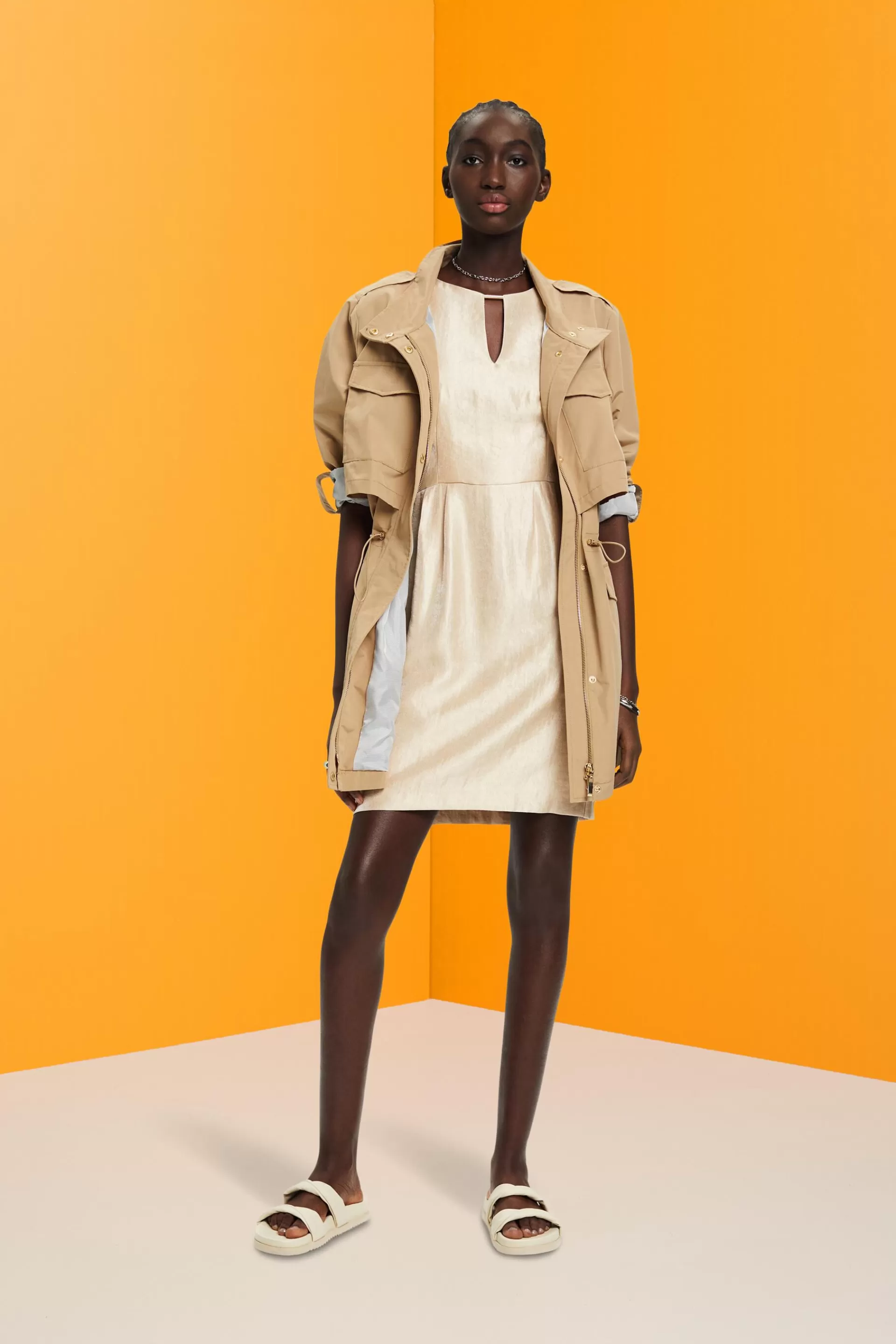 Minikleid aus Twill mit Metallic-Finish-ESPRIT Hot