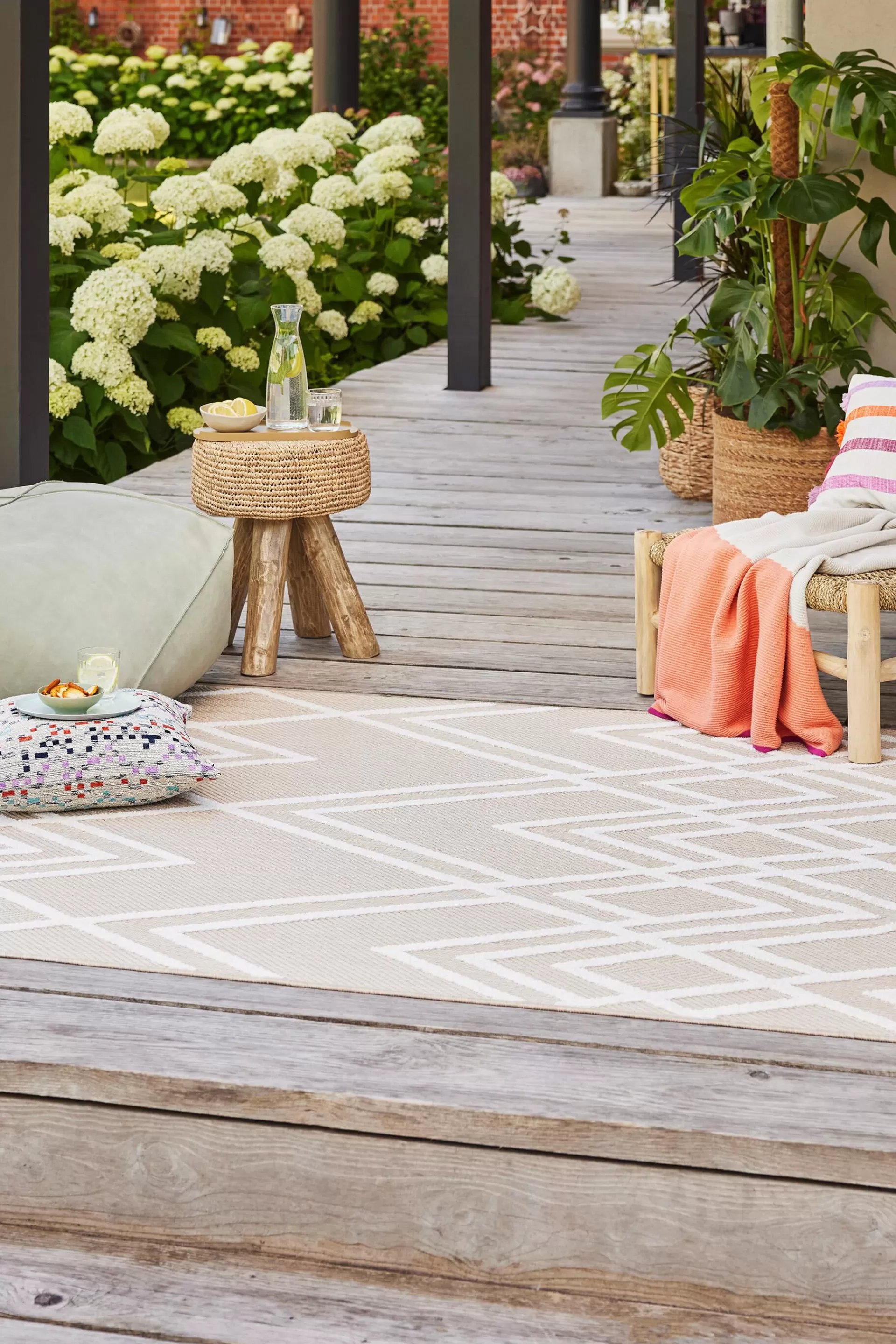 Outdoor-Teppich Rave mit Diamantmuster-ESPRIT Store