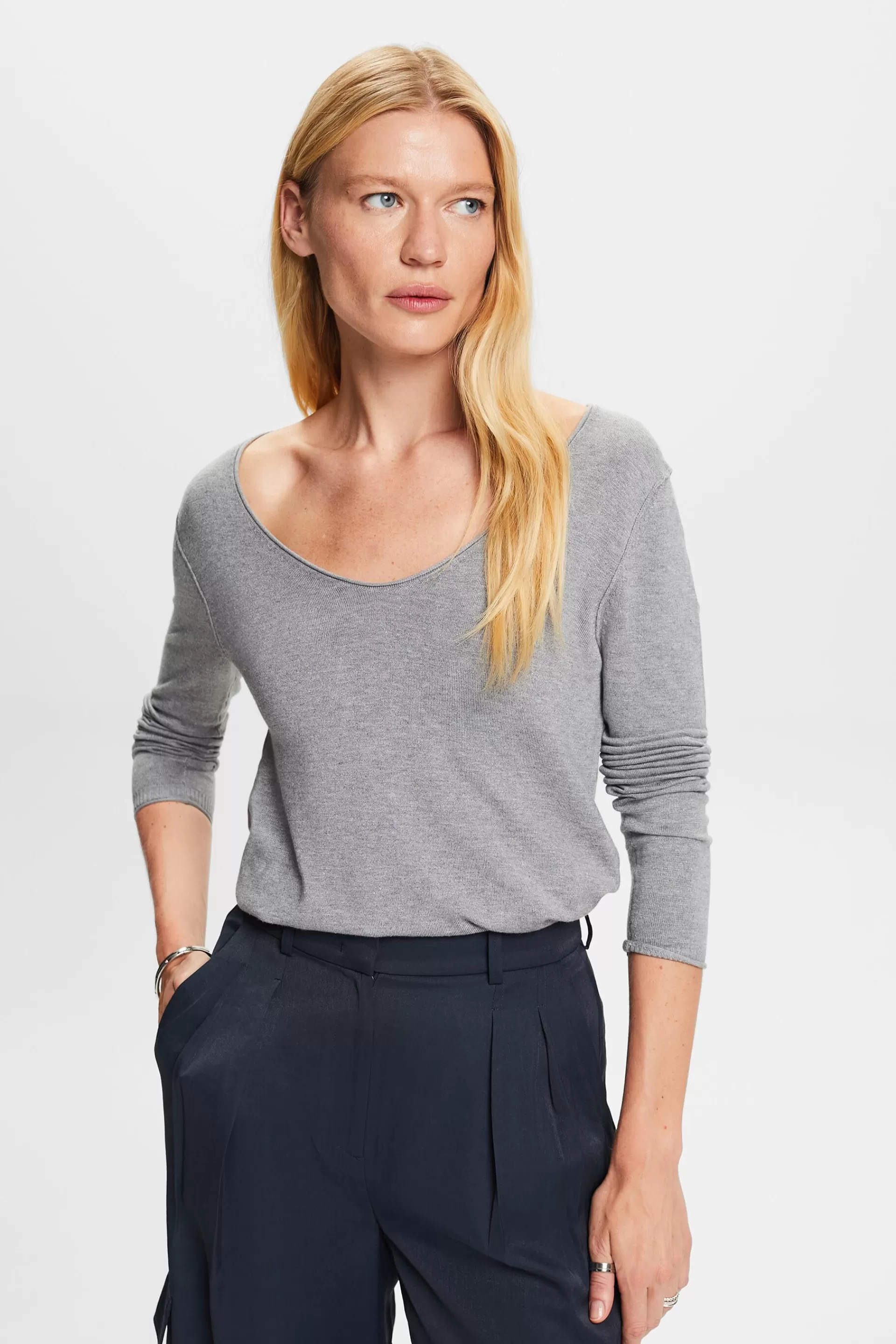 Pullover mit abgerundetem V-Ausschnitt-ESPRIT Outlet