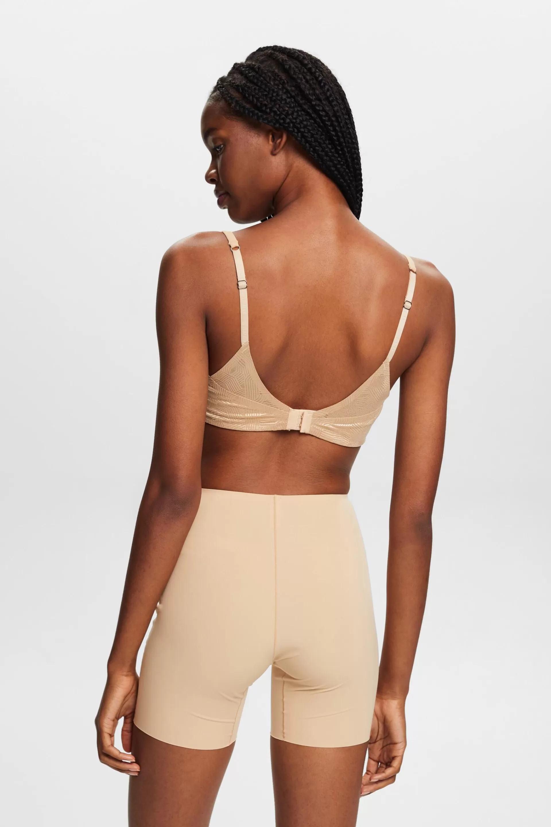 Recycelt: Shorts mit dezentem Shaping-Effekt-ESPRIT Store