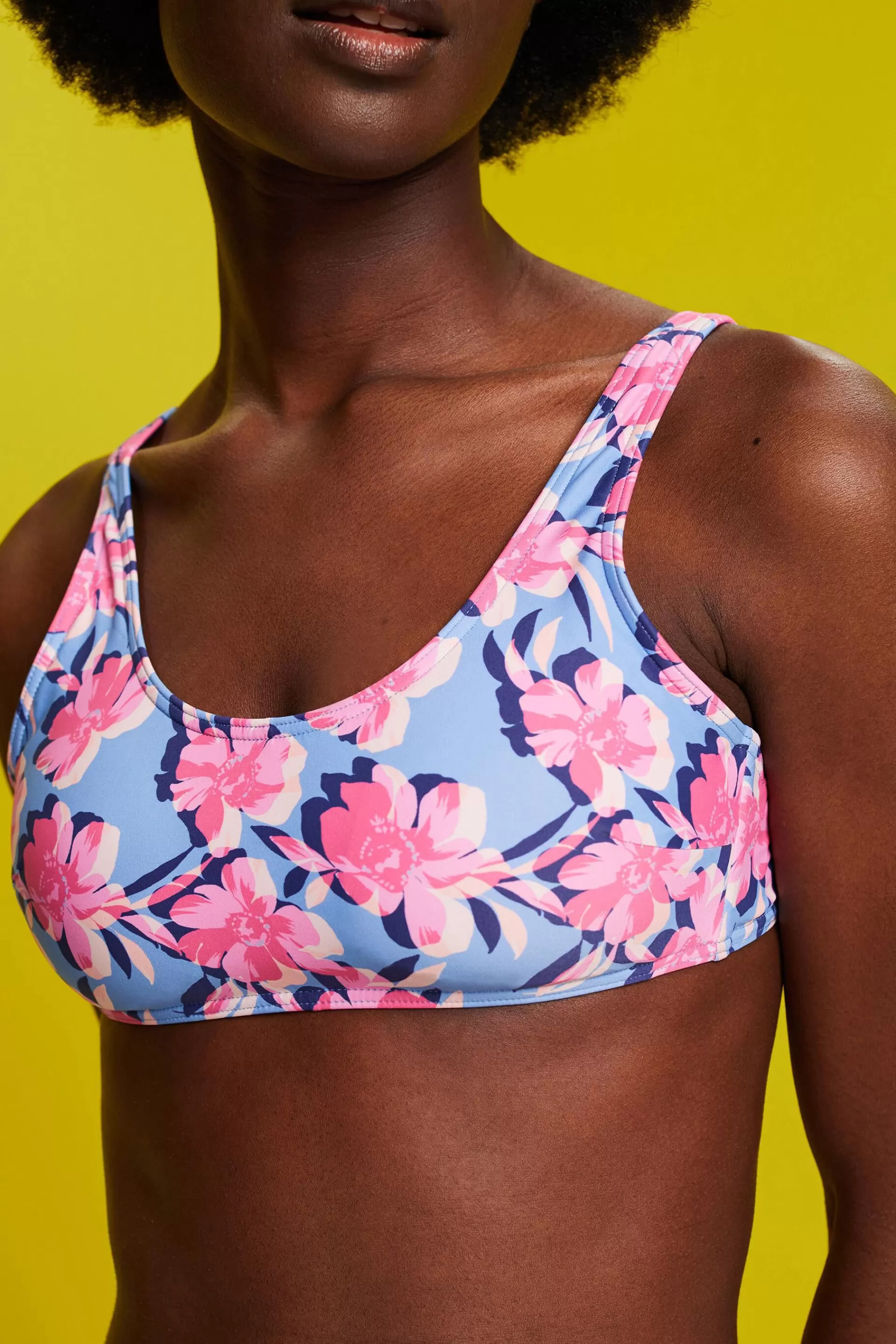 Recycelt: Unwattiertes, bügelloses Bikinitop-ESPRIT Best