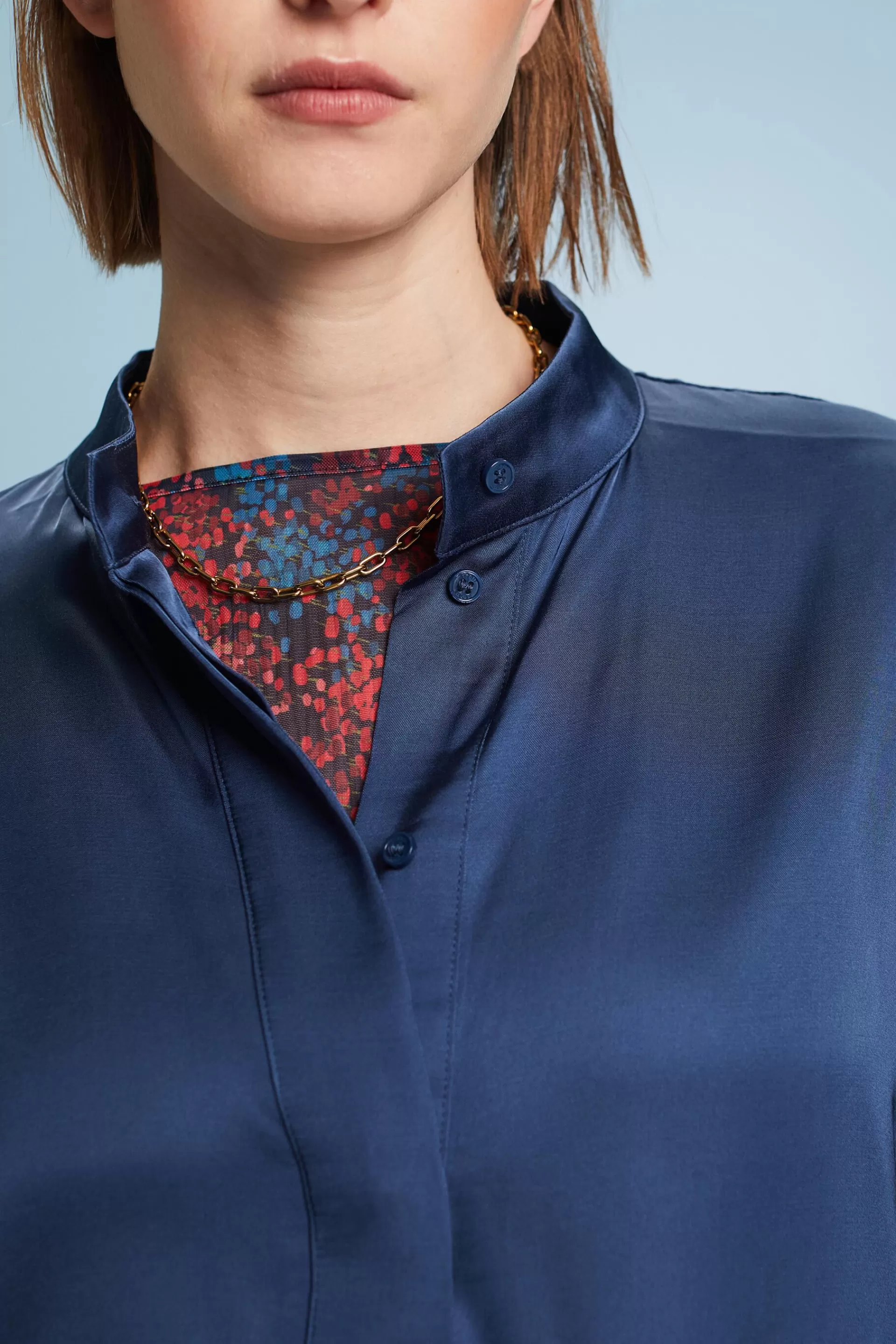 Satinbluse mit geknöpfter Front-ESPRIT Sale