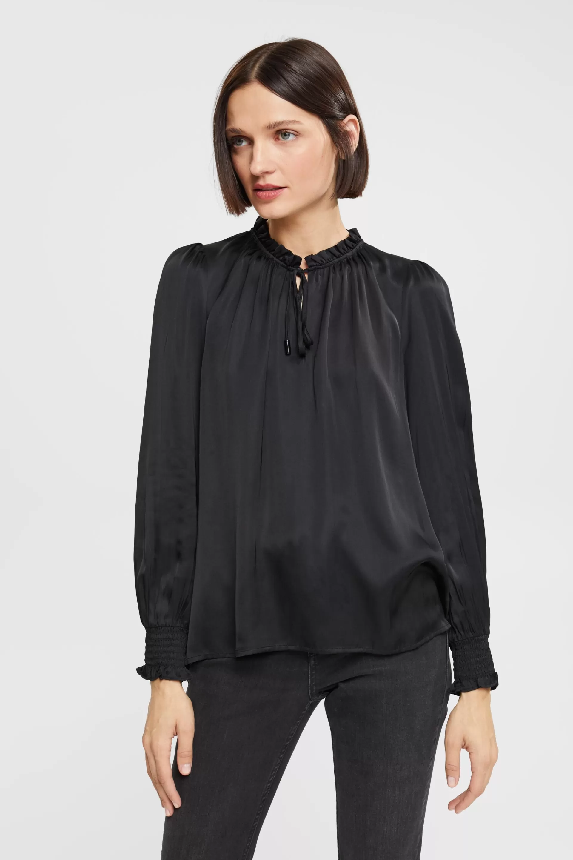 Satinbluse mit gekräuseltem Kragen, LENZING™ ECOVERO™-ESPRIT Best Sale