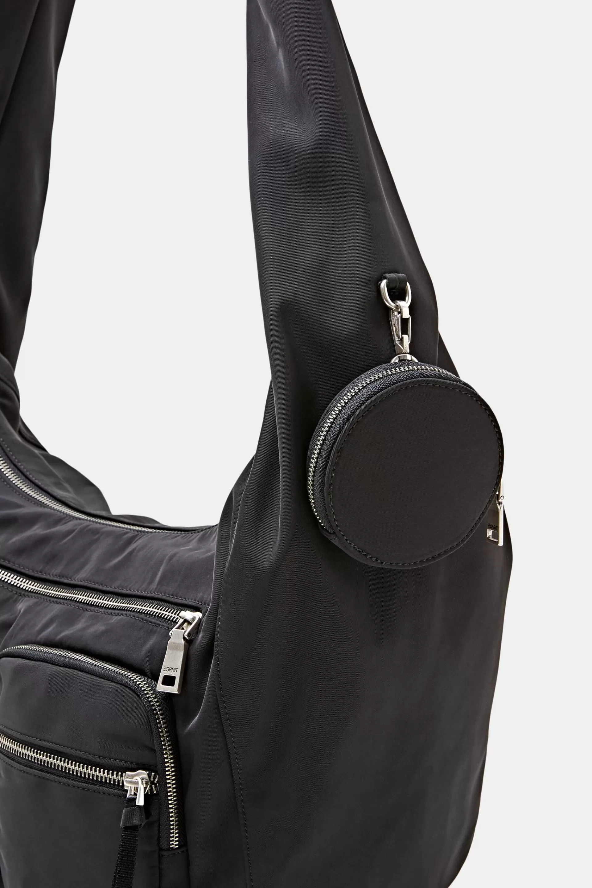 Schultertasche aus Nylon-ESPRIT Outlet