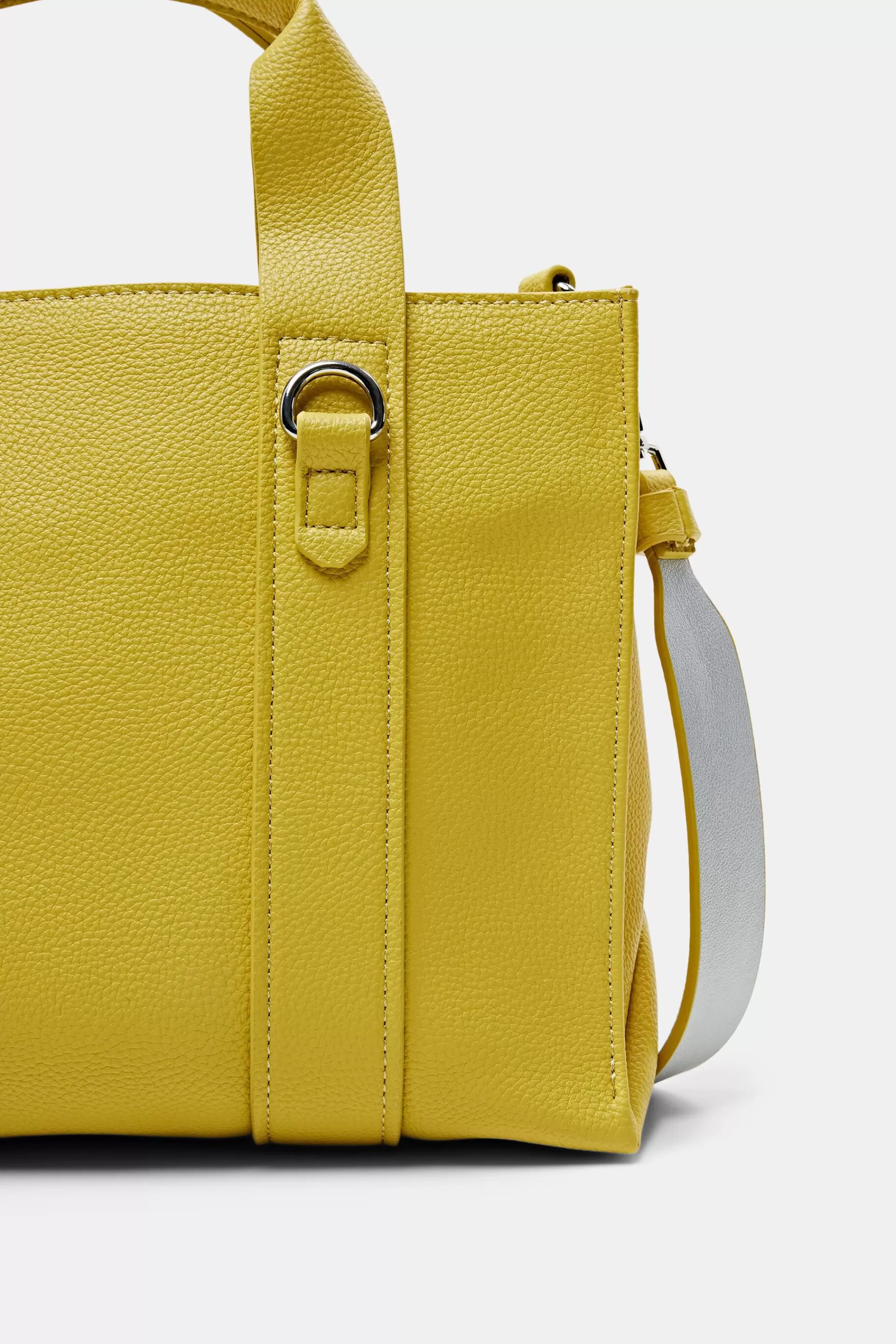 Schultertasche in Lederoptik-ESPRIT Outlet