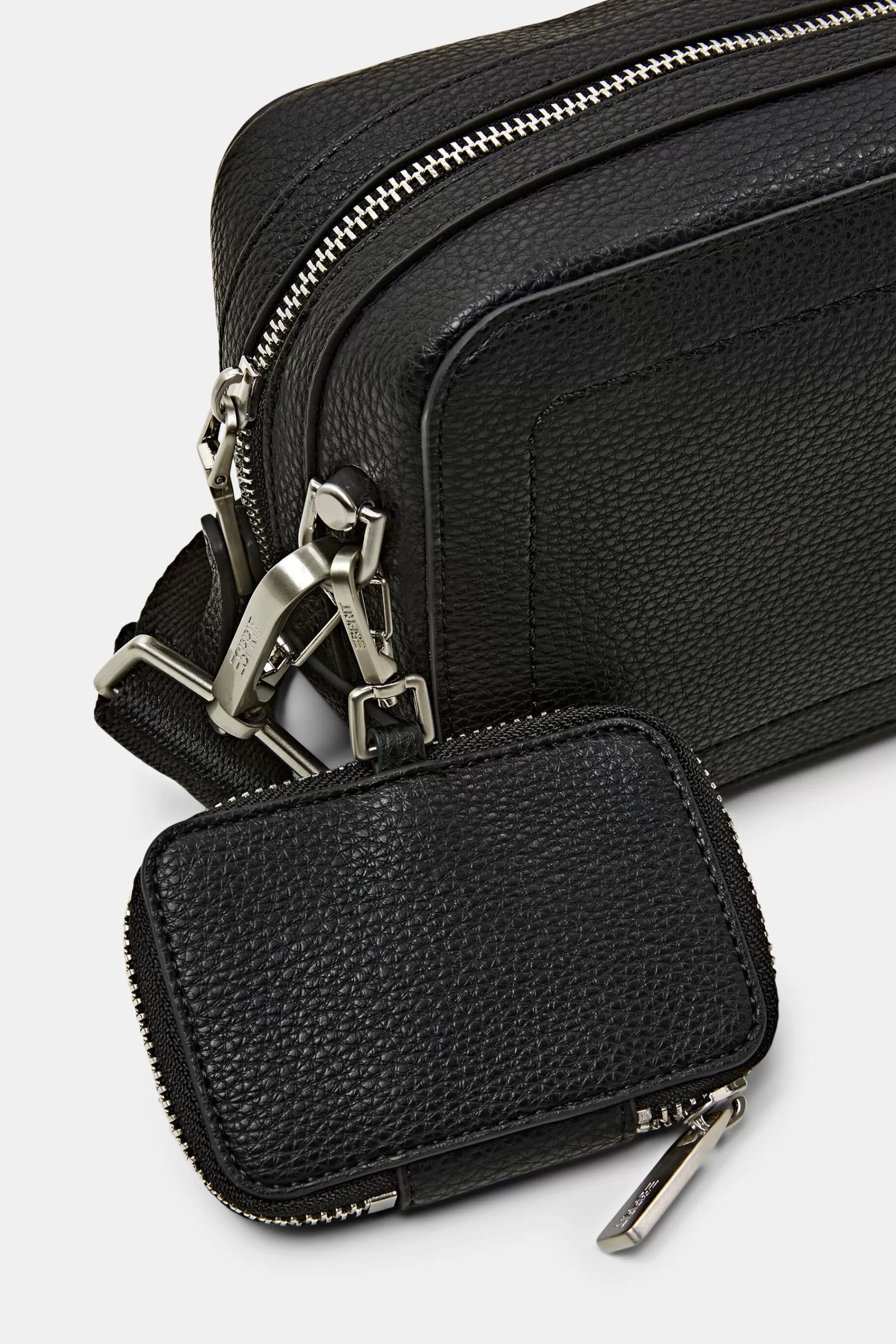 Schultertasche in Lederoptik-ESPRIT Clearance