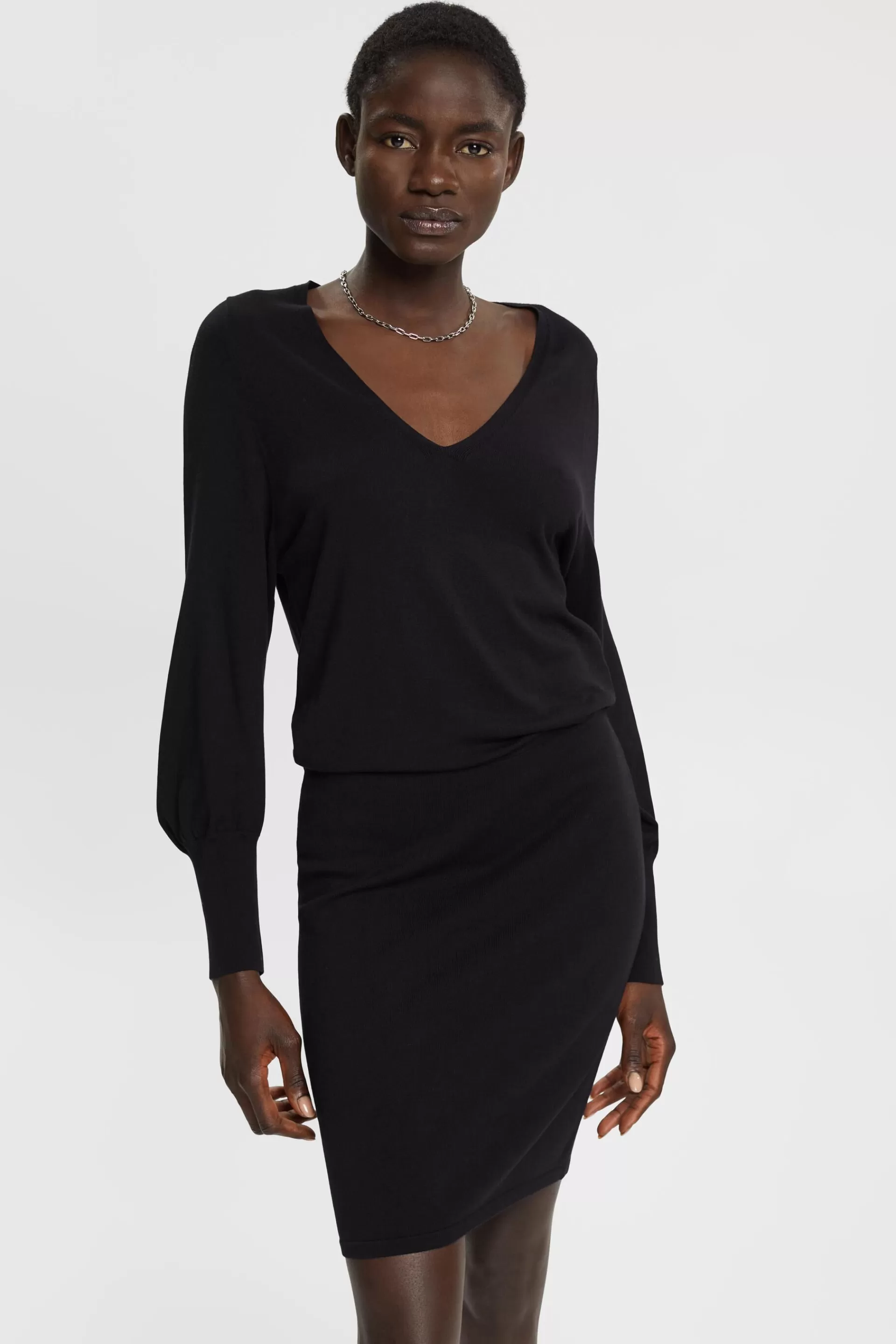 Strickkleid mit Ärmelschlitzen, LENZING™ ECOVERO™-ESPRIT New