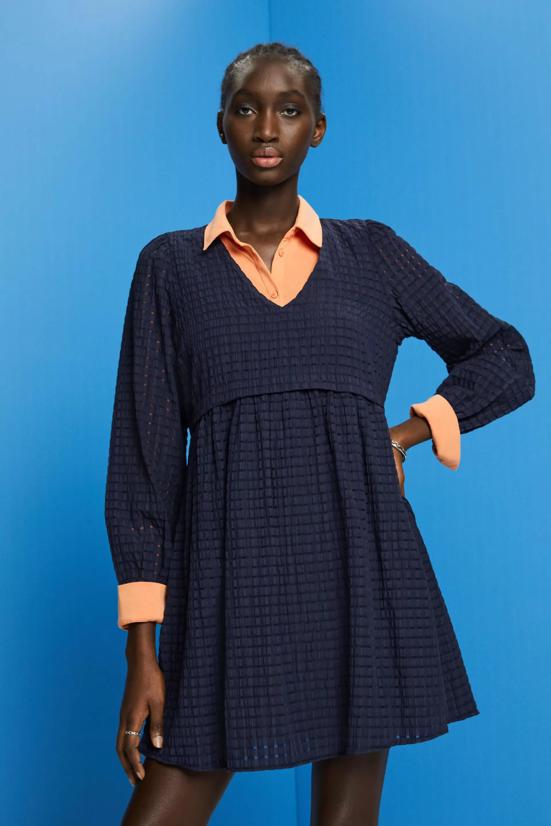 Strukturiertes Minikleid mit Volantsaum-ESPRIT Clearance