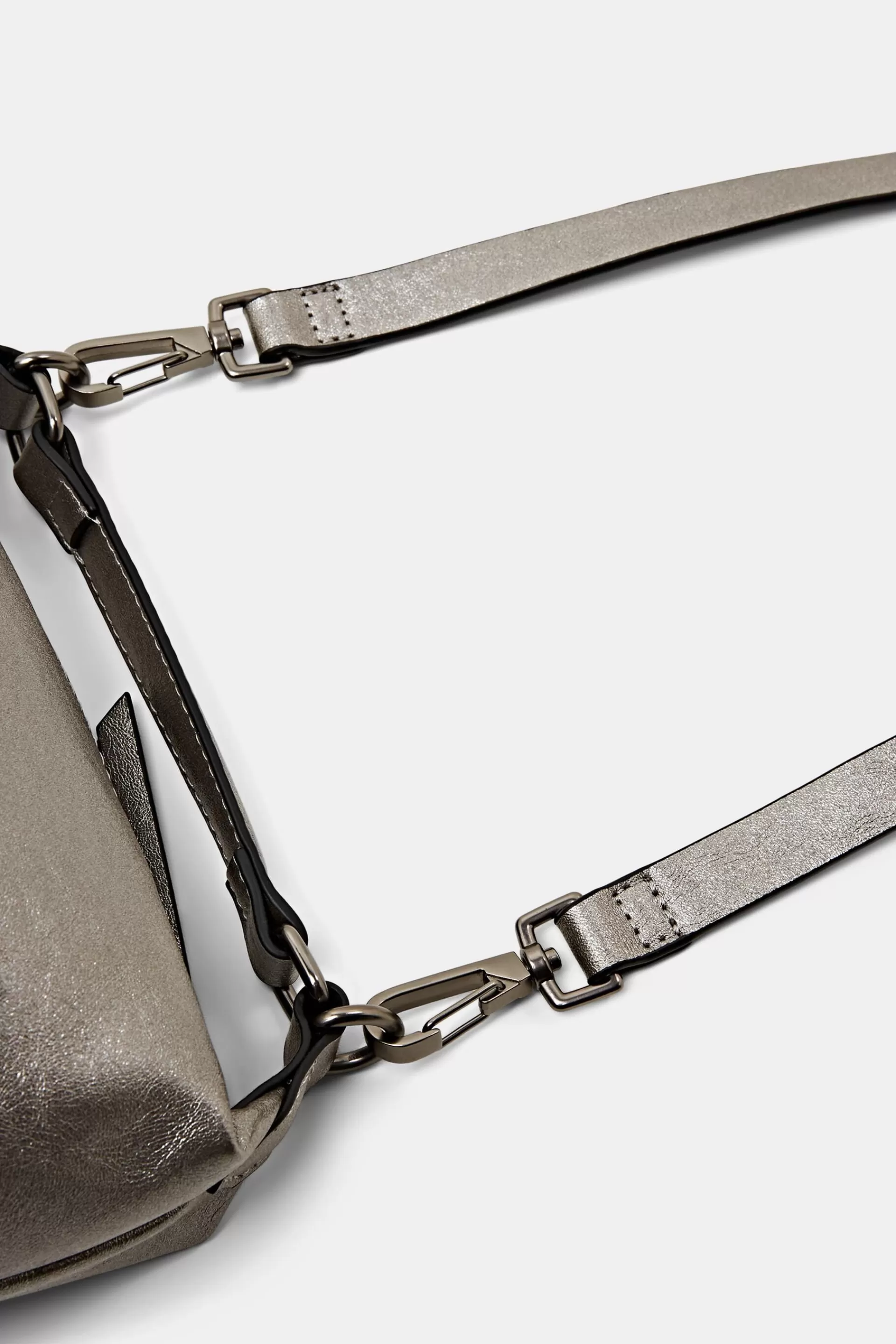 Tasche in Lederoptik im Metallic-Trend-ESPRIT New