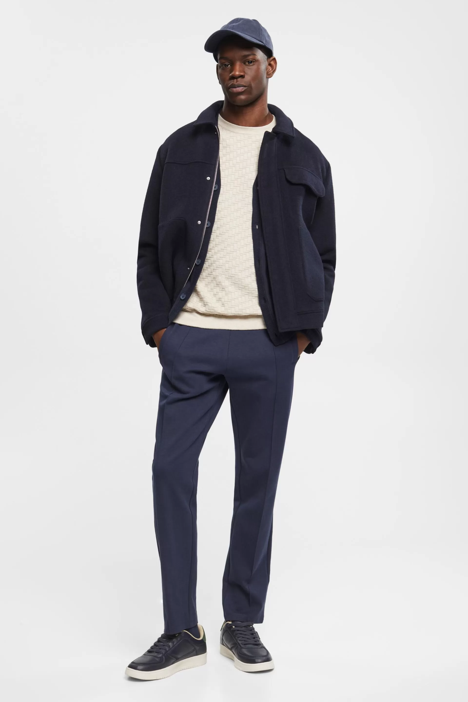 Texturierter Pullover mit Rundhalsausschnitt-ESPRIT Online