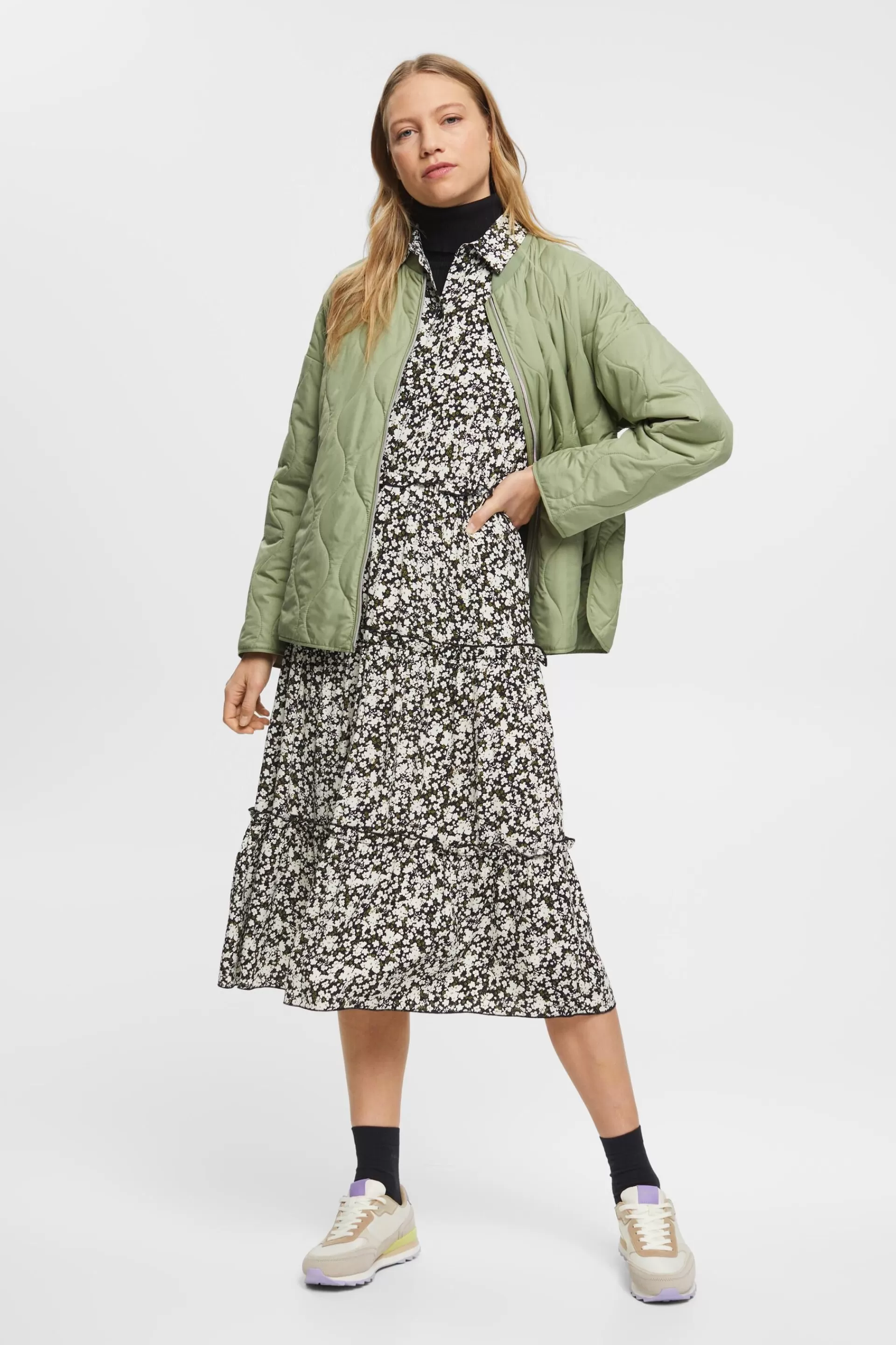 Ultraleichte Steppjacke im Bomber-Style-ESPRIT Sale