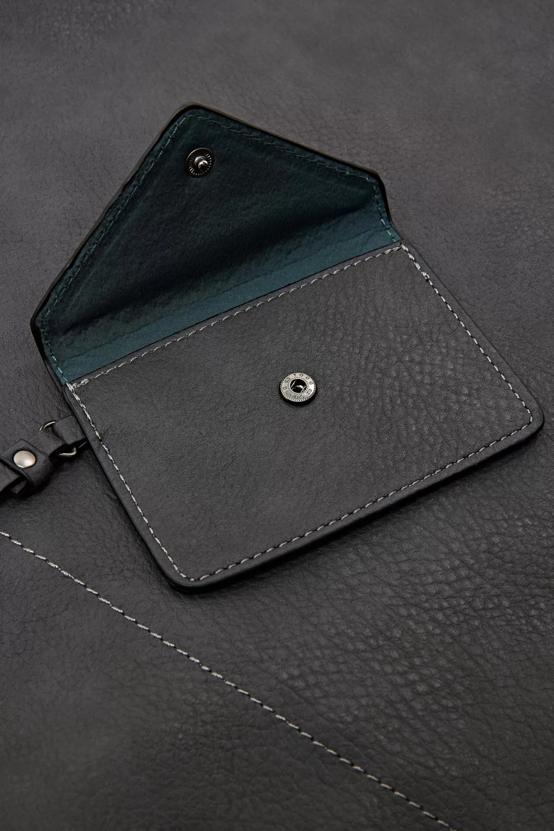 Übergroße Hobo-Tasche in veganer Lederoptik-ESPRIT Shop