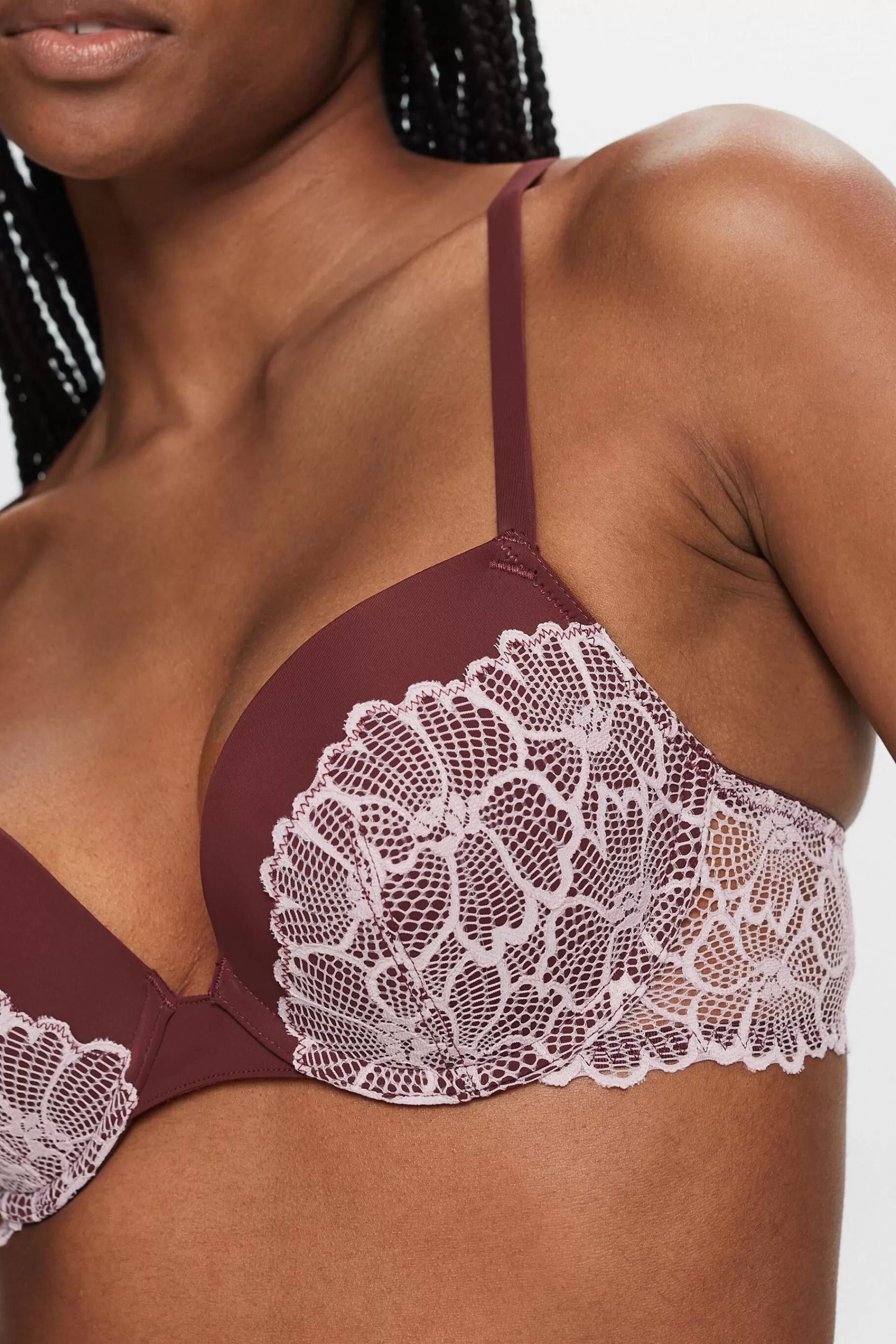 Wattierter Push-Up-BH mit Spitze-ESPRIT Outlet