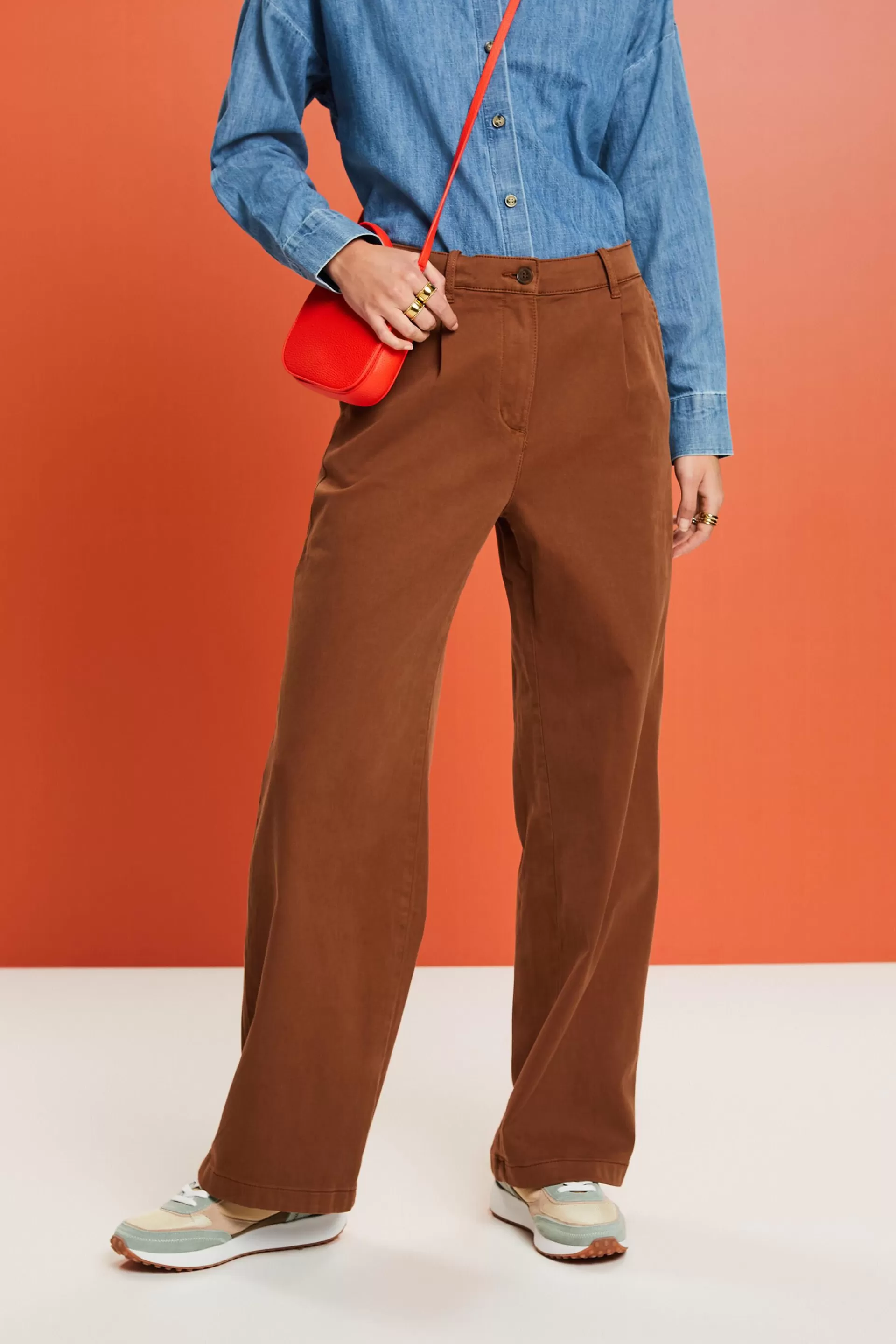 Weit geschnittene Chino mit hohem Bund-ESPRIT New
